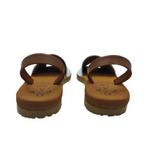 Cargar imagen en el visor de la galería, Menorquina POPA California Piel Snake Blanca