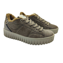 Cargar imagen en el visor de la galería, Zapatilla bamba Piel Serraje Igi&Co 6680233 Taupe/Leop