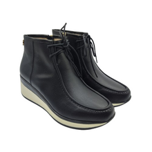 Cargar imagen en el visor de la galería, Botín Piel Wallaby Renature Re Sauce 04 Negro