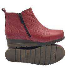 Cargar imagen en el visor de la galería, Botín Confort Piel Cuñita Valeria´s 7512 Burdeos