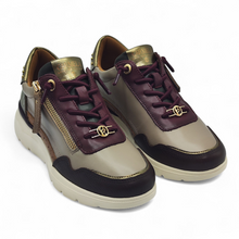 Cargar imagen en el visor de la galería, Zapatilla de piel Carmela 162430 combi colores