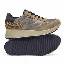 Cargar imagen en el visor de la galería, Zapatilla Tex piel metalizada Imac 858248 taupe y print