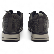 Cargar imagen en el visor de la galería, Zapatilla con membrana impermeable TREINTA´S M4457 Kaki