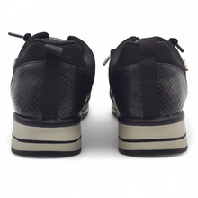 Cargar imagen en el visor de la galería, Zapatilla con membrana impermeable TREINTA´S M4457 Negra