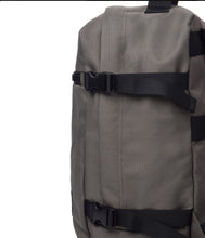 Cargar imagen en el visor de la galería, Mochila KCB Underseat 3172 Kaki