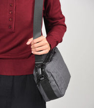 Cargar imagen en el visor de la galería, Bandolera Stamp KCB 3202-1 Gris