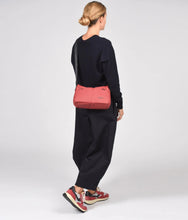 Cargar imagen en el visor de la galería, Bandolera Dual KCB 3393 Cereza