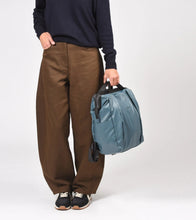 Cargar imagen en el visor de la galería, Mochila Wave KCB 3550 Negra