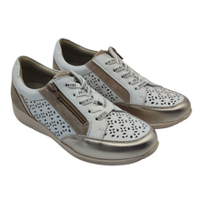 Cargar imagen en el visor de la galería, Zapato Piel Troquelado TREINTA´S 4312 Blanco
