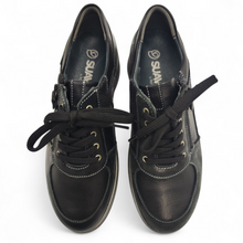 Cargar imagen en el visor de la galería, Zapato Confort y Piel con cordón y cremallera 3582 SUAVE Negro
