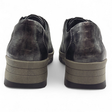 Cargar imagen en el visor de la galería, Zapato Confort Piel con gomas 3955 SUAVE Negro
