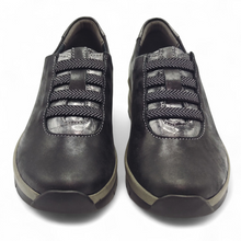 Cargar imagen en el visor de la galería, Zapato Confort Piel con gomas 3955 SUAVE Negro
