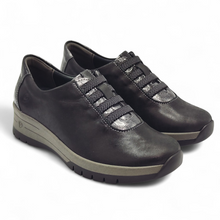 Cargar imagen en el visor de la galería, Zapato Confort Piel con gomas 3955 SUAVE Negro
