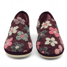 Cargar imagen en el visor de la galería, Zapatilla de Casa D´ESPINOSA 4045 Flores Burdeos
