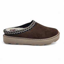 Cargar imagen en el visor de la galería, Zapatilla/Zueco de Casa GEMA 8650-3 Marrón
