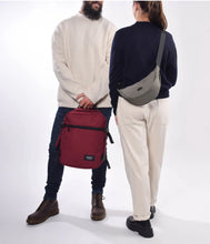 Cargar imagen en el visor de la galería, Mochila KCB Underseat 3172 Cereza
