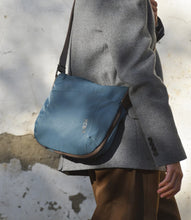 Cargar imagen en el visor de la galería, Bandolera Balloon KCB 3521 Azul
