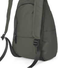 Cargar imagen en el visor de la galería, Mochila Antirrobo Mediana KCB Dual 3396 Kaki
