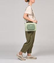 Cargar imagen en el visor de la galería, Bandolera KCB 3402 Spark Beige
