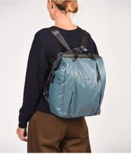 Cargar imagen en el visor de la galería, Mochila Wave KCB 3550 Negra
