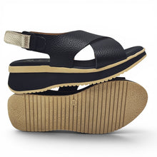 Cargar imagen en el visor de la galería, Sandalia Piel Cruzada OH MY SANDALS 5943 Negra
