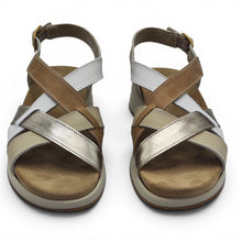Cargar imagen en el visor de la galería, Sandalia Multitiras de Piel TREINTA´S 4535 Combi Camel
